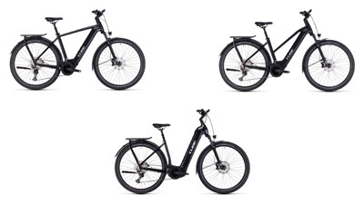 Er zijn drie zwarte Cube Kathmandu Hybrid e-bikes te zien, elk met een diamantframe, een trapezframe en een lage instap frame.