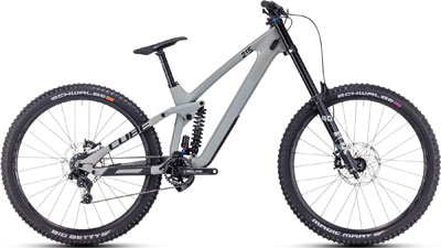 Cube TWO15 HPC SLX 29 inch mountainbike in lichtgrijs.