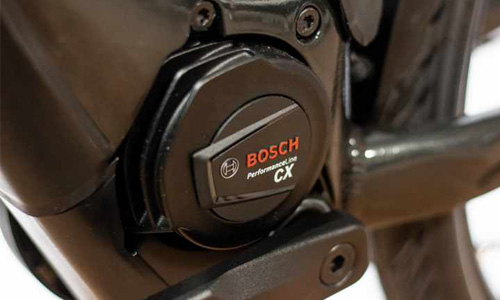 Je ziet een close-up van een e-bike motor, een Bosch Performance Line CX.