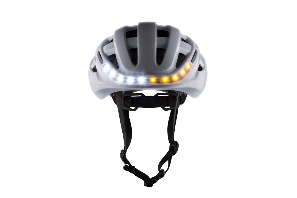Lumos Kickstart fietshelm - Hij knippert en heeft Bluetooth Lumoswhite1 - Lumos Kickstart fietshelm - Hij knippert en heeft Bluetooth