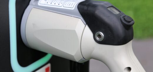 E-bike laadstation voor veilig opladen tijdens fietstochten.