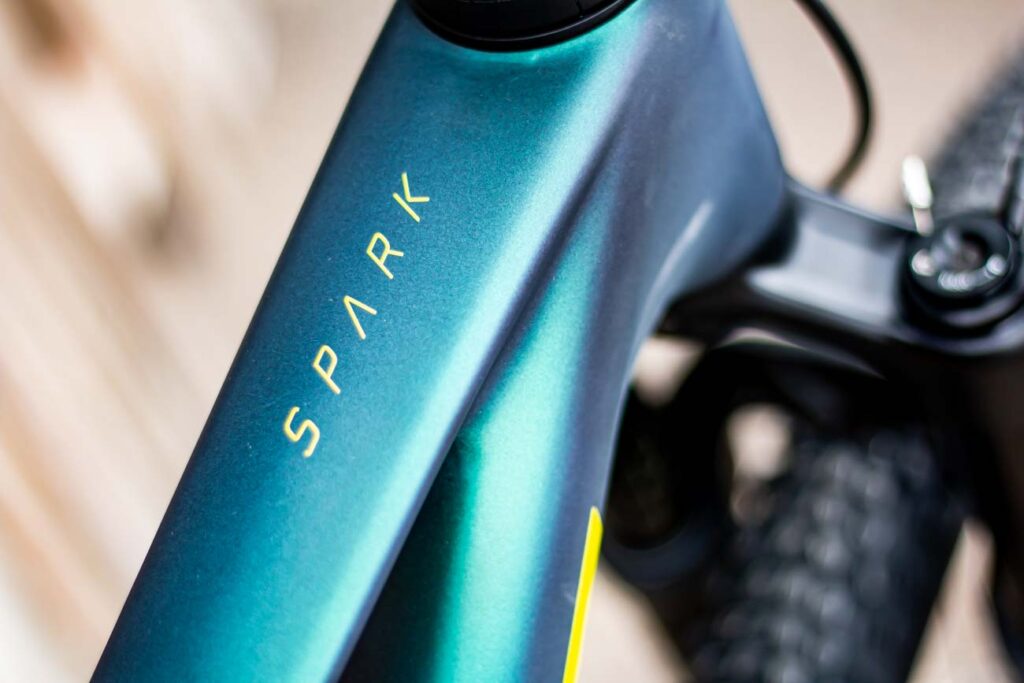 Carbon frame van de Scott Spark RC met geïntegreerde achterdemper Carbon frame van de Scott Spark RC met geïntegreerde achterdemper